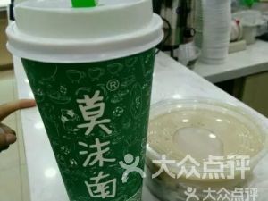 “石油加油站是一家多年的老站,油品质量有保.”
