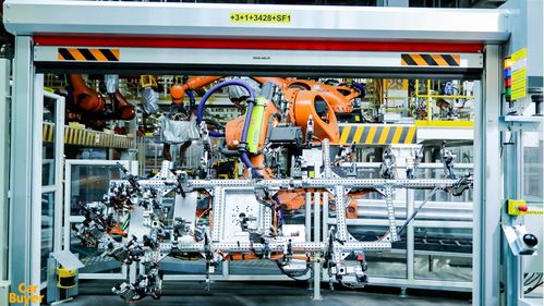 大众首款纯电SUV震撼登场 续航高达550公里，传统车企电动化转型加速